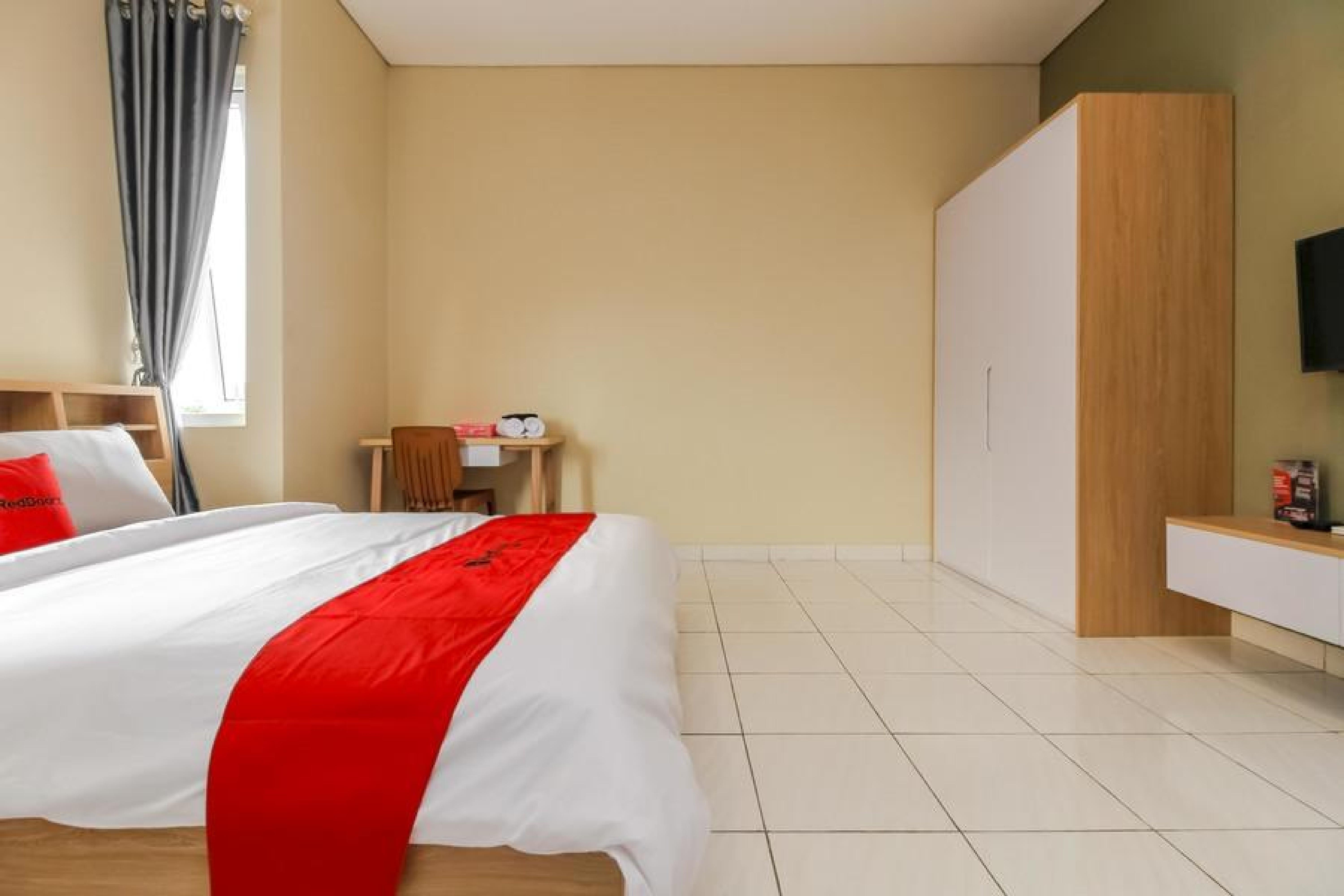 Guest house Reddoorz @ Cilandak Barat 2*